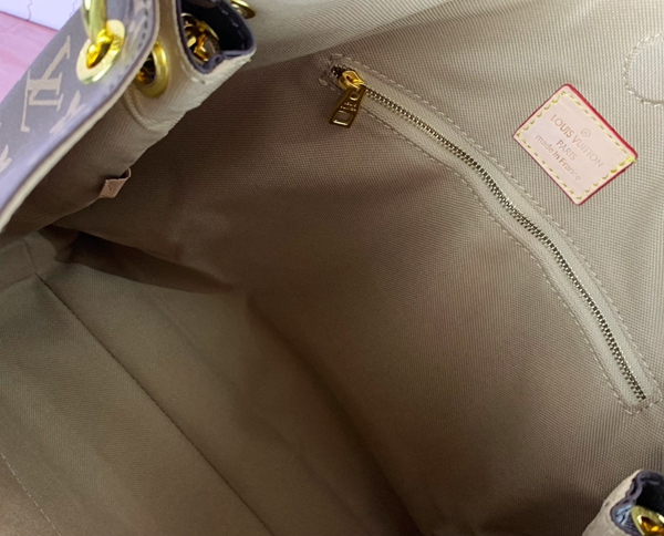 ルイヴィトンバッグ着用イメージ